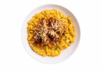 Hot Honey Chicken Mac & Cheese With Chipotle Drizzle- 350 g
