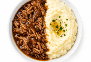 Pulled Beef Brisket With Homestyle Gravy & potato mash - 350 g Pulled Beef Brisket With Homestyle Gravy & potato mash - 350 g